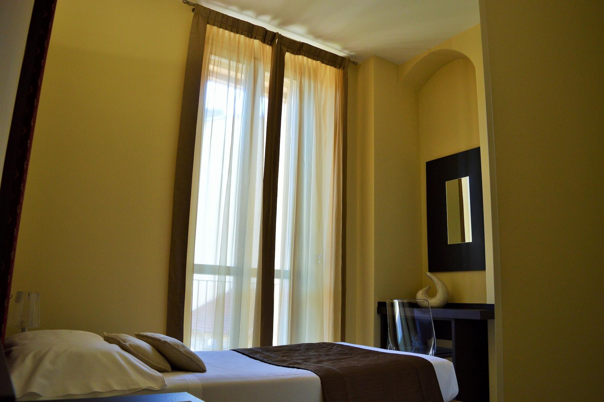 Aparthotel Orologio Living 2*