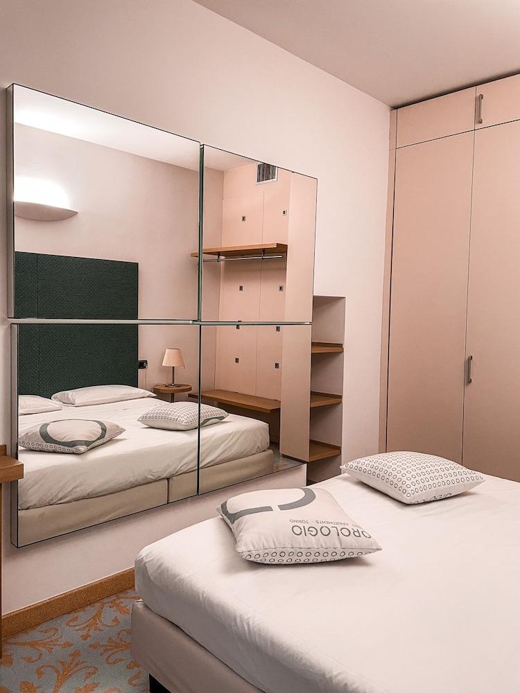 Orologio Living 2* Turin